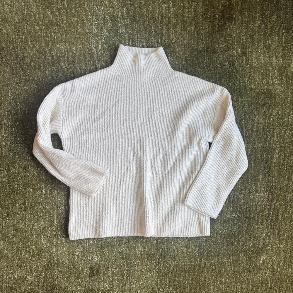 Treasure-bond Women's White and Cream Jumper